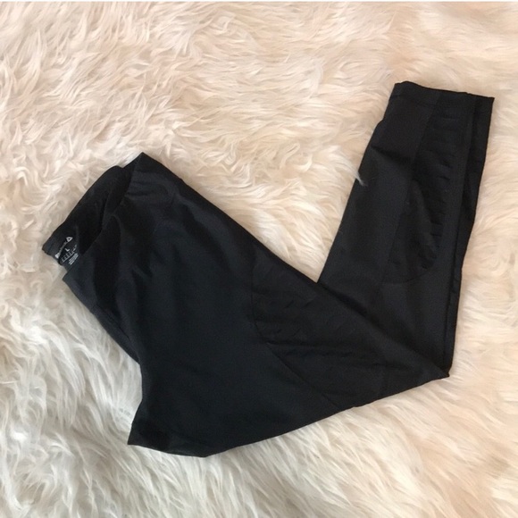 Reebok Pants - Worn once - Reebok mesh leggings Large